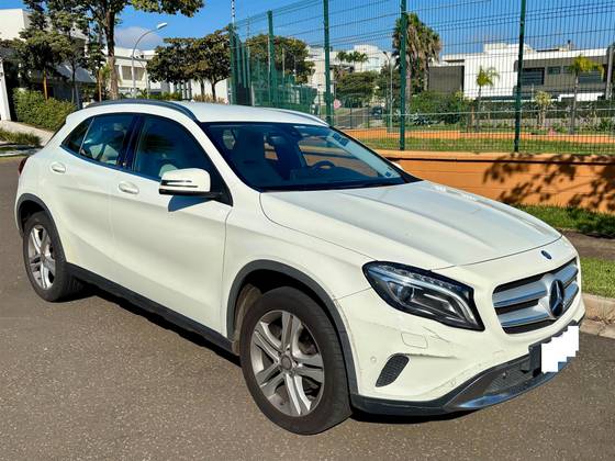 MERCEDES-BENZ GLA 200 1.6 CGI ENDURO 16V TURBO FLEX 4P AUTOMÁTICO MERCEDES-BENZ GLA 200 1.6 CGI ENDURO 16V TURBO FLEX 4P AUTOMÁTICO